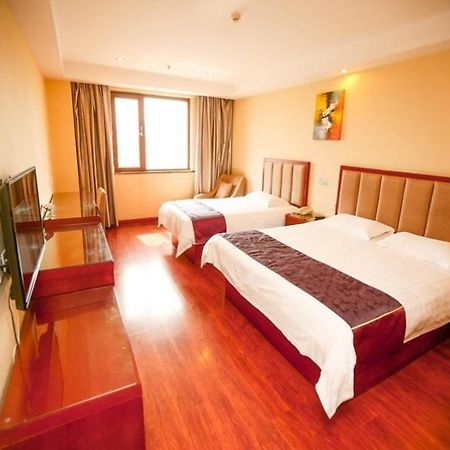 Greentree Inn Shandong Qingdao Wuyishan Road Jiashike Shopping Center Business Hotel Εξωτερικό φωτογραφία